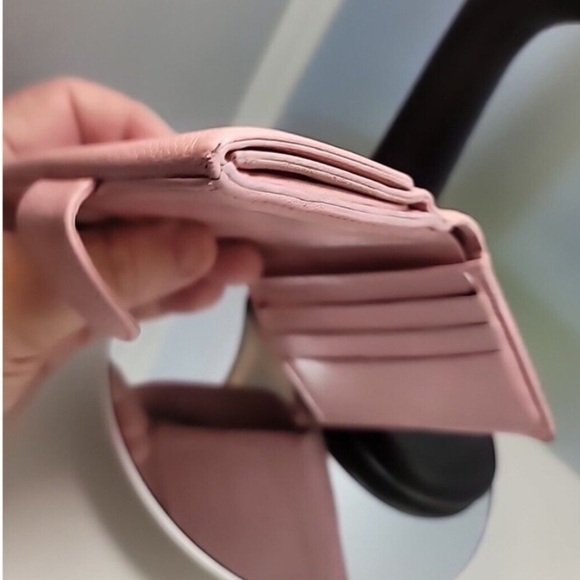 CHANEL Mark Caviar Skin PINK COCO BI-FOLD WALLET - Picture 16 of 16